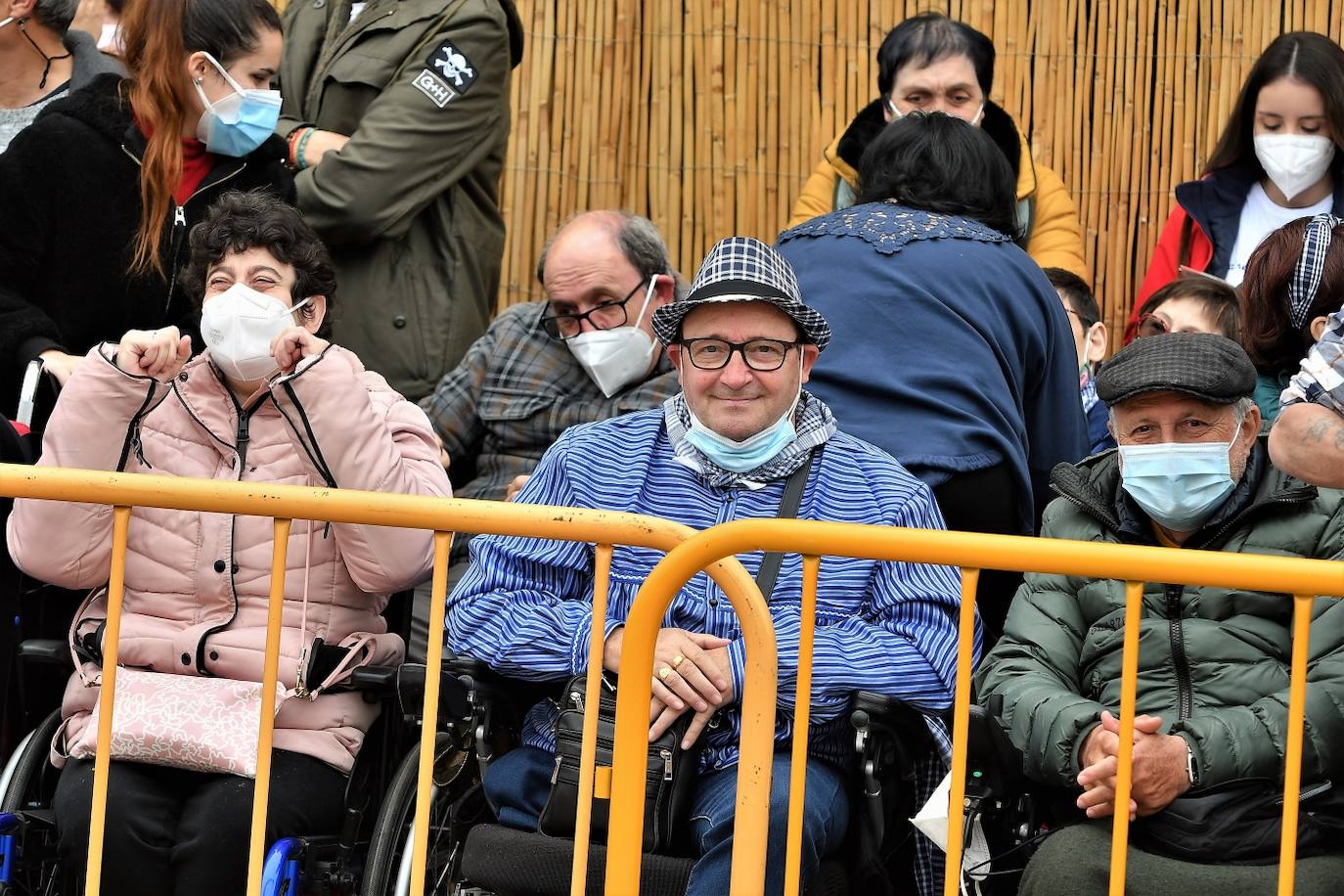 Fotos: Búscate en la mascletà del viernes 11 de marzo