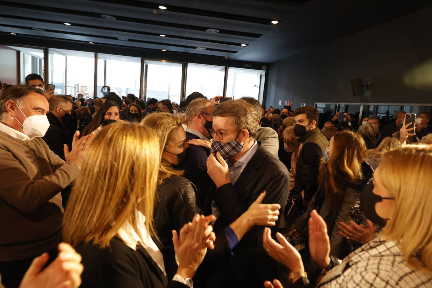 Fotos: Alberto Núñez Feijóo visita el MuVIM de Valencia