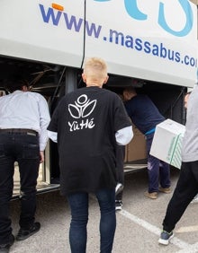 Imagen secundaria 2 - Diferentes entidades y voluntarios se han unido para ofrecer ayuda humanitaria. 