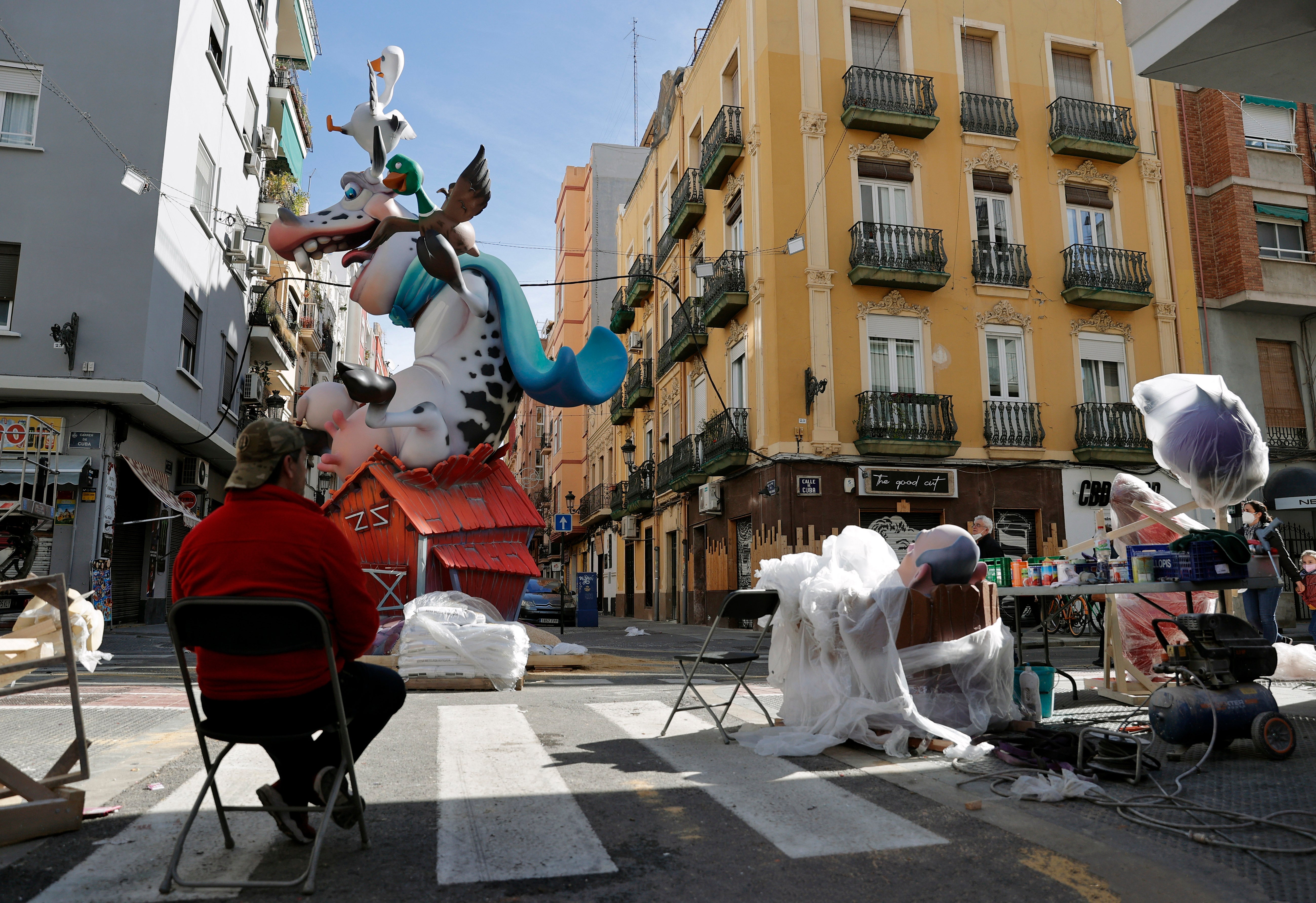 Fotos Fallas Valencia 2022: Las Fallas desafían a las lluvias