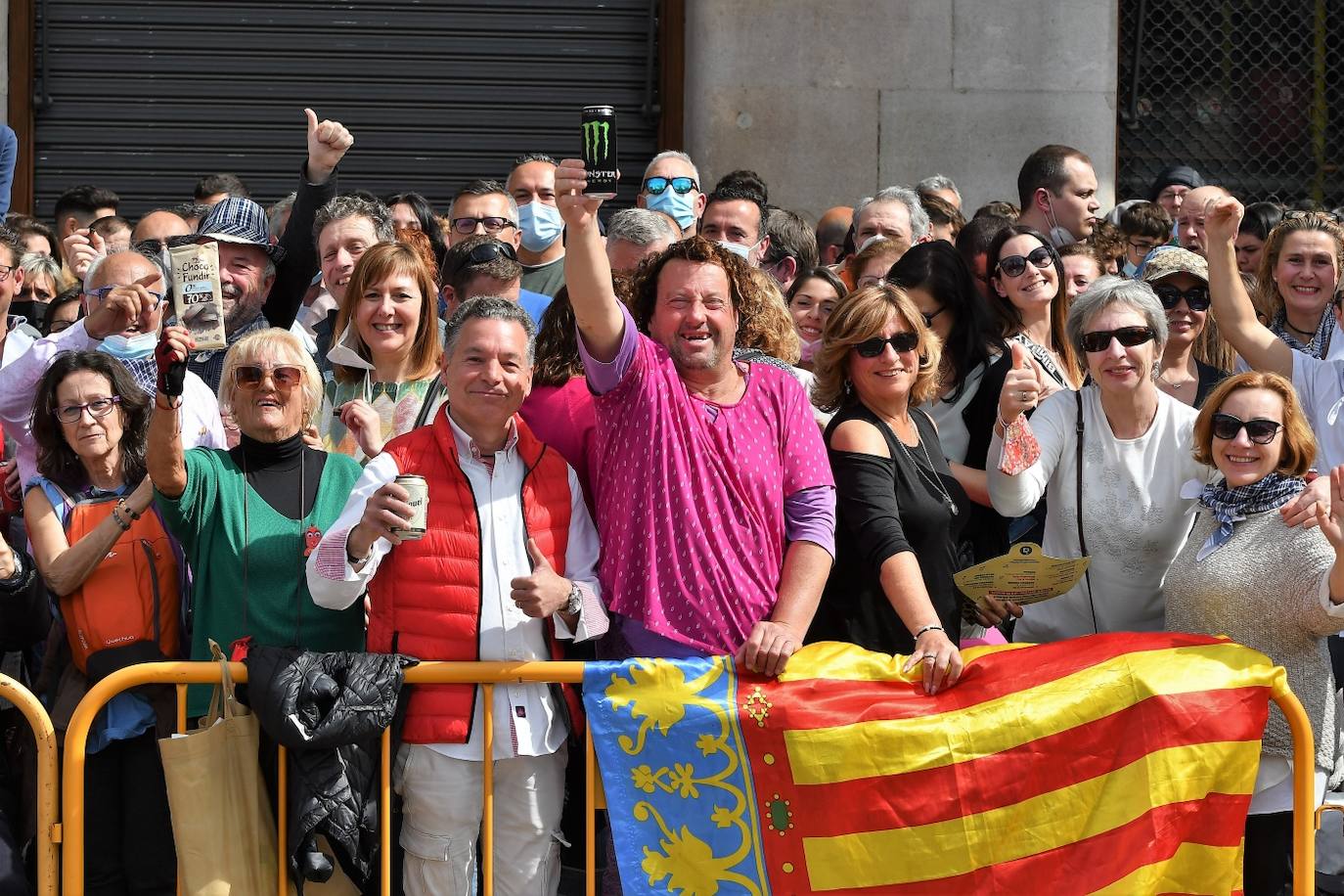 Fotos mascleta domingo: Búscate en la mascletà del domingo 13 de marzo de 2022