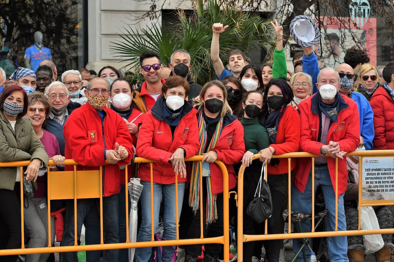 Fotos mascleta domingo: Búscate en la mascletà del domingo 13 de marzo de 2022