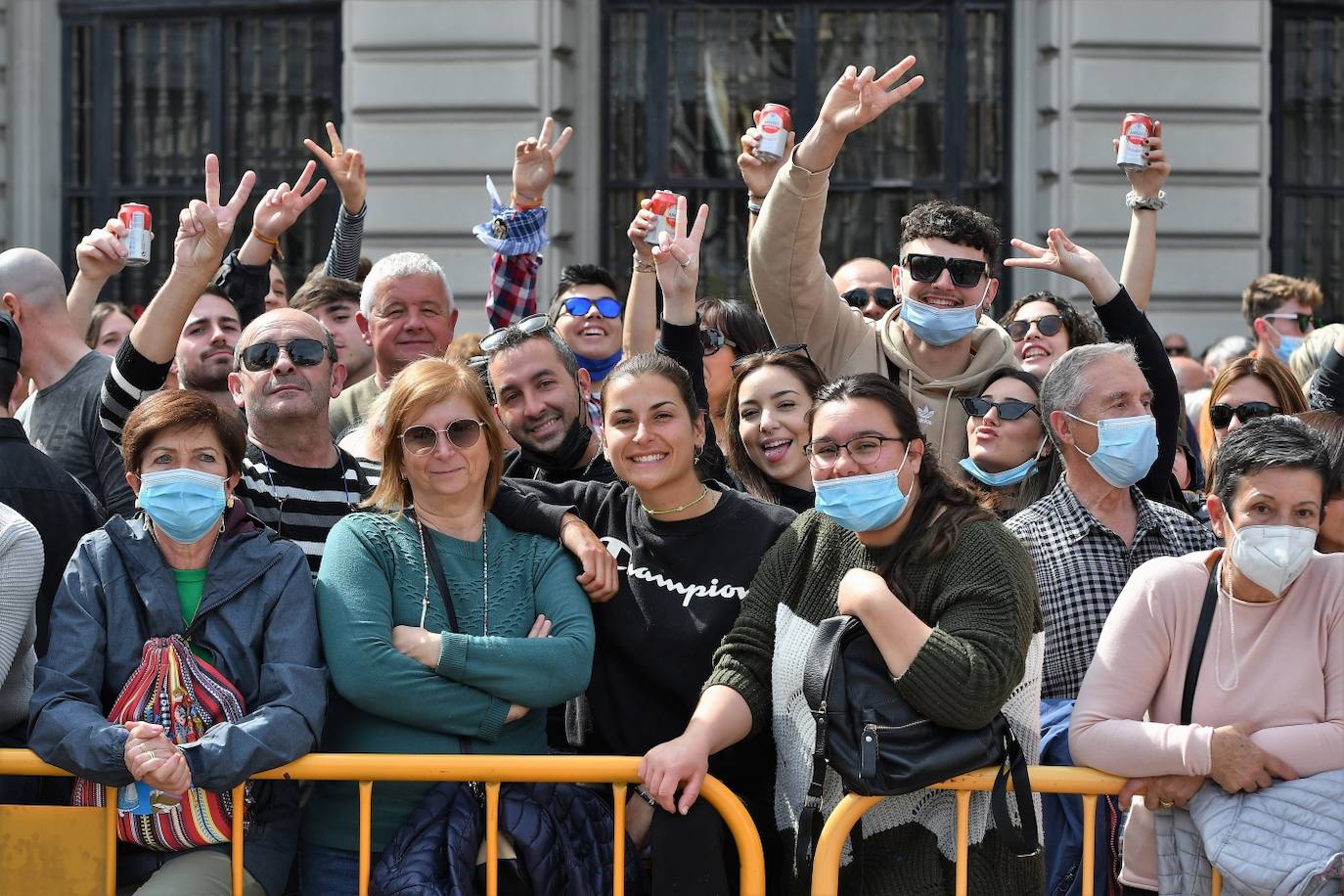 Fotos mascleta domingo: Búscate en la mascletà del domingo 13 de marzo de 2022