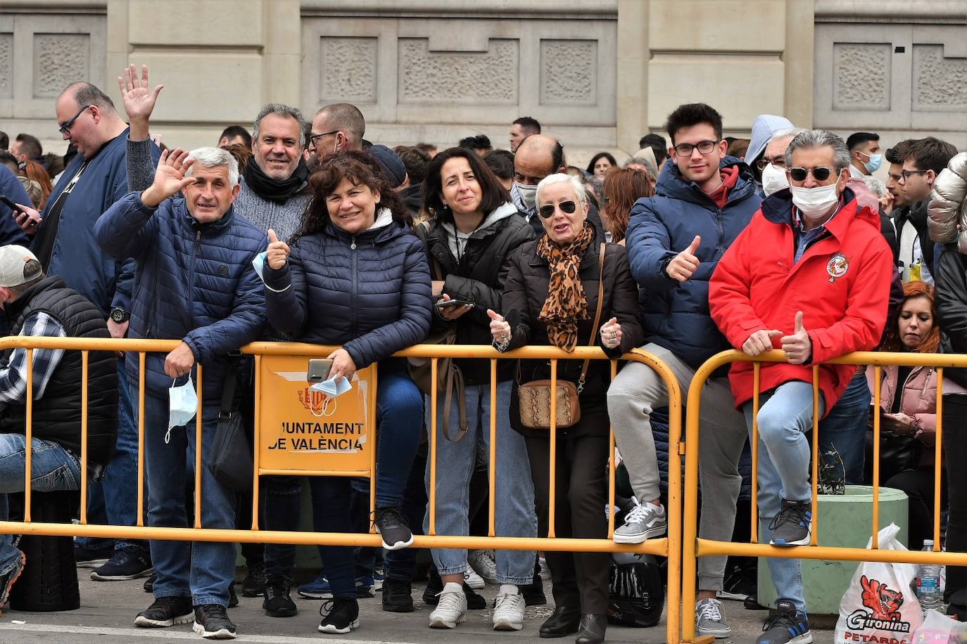 Fotos: Búscate en la mascletà del martes 15 de marzo de 2022