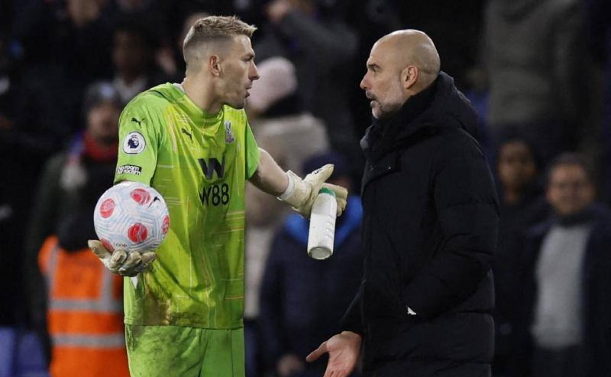 Guaita y Guardiola discuten al final del partido.