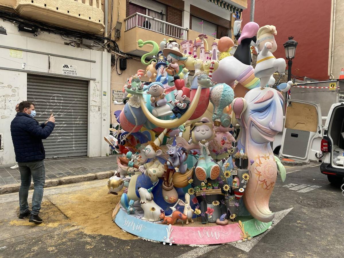 Fotos: La falla infantil de Marvarrosa, trasladada por el viento