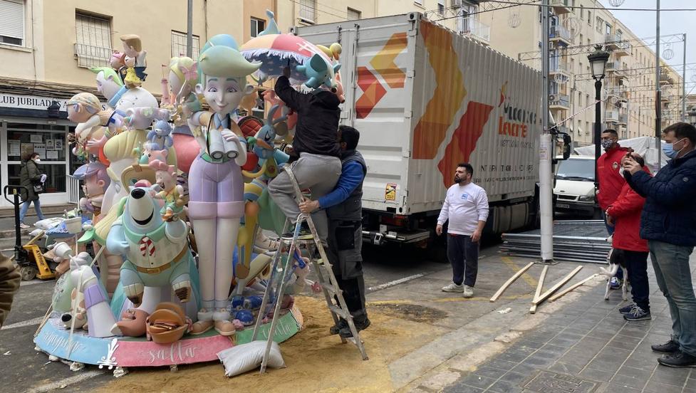 La falla infantil de Marvarrosa, trasladada por el viento