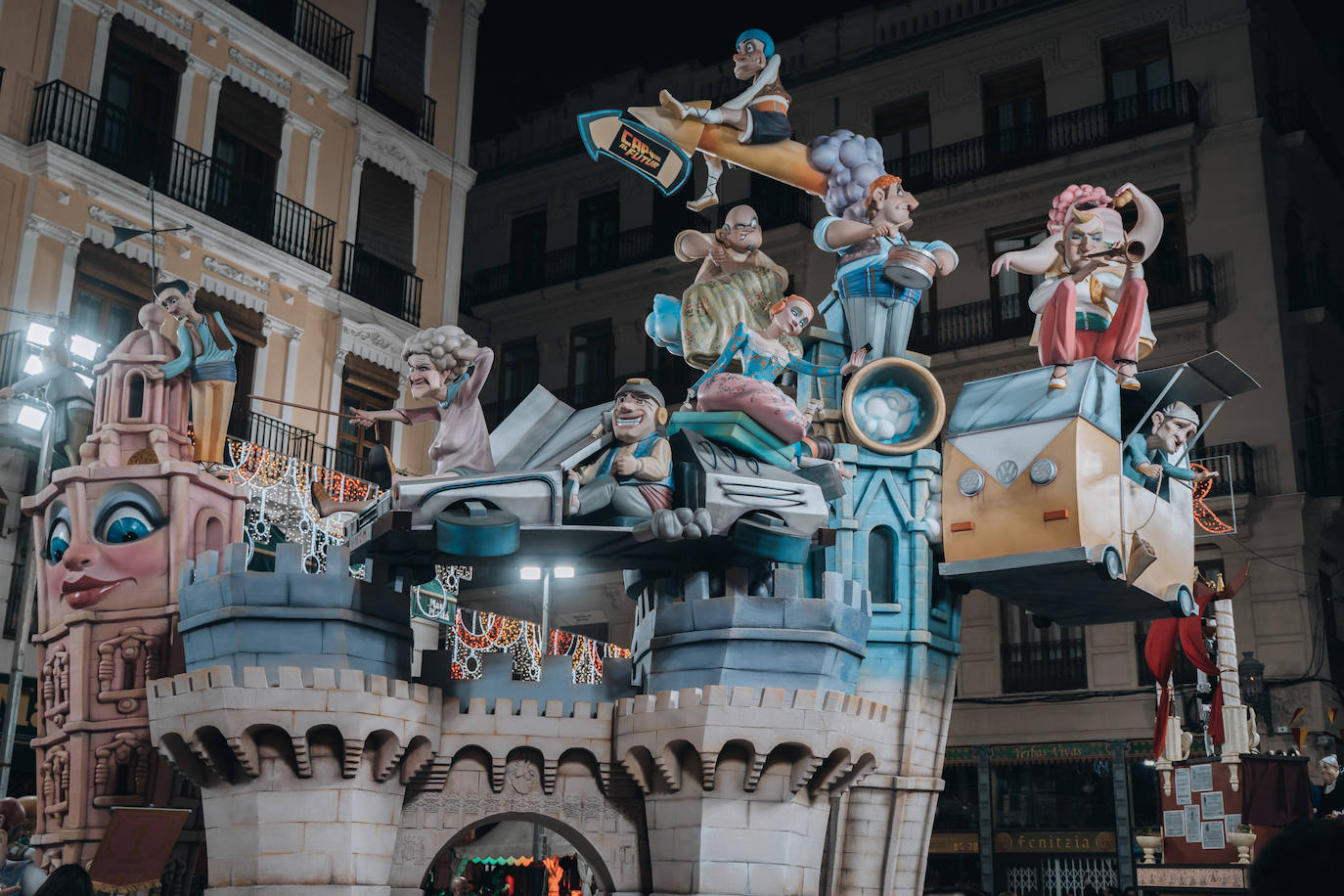 Fotos: Así es la falla Plaza de la Merced