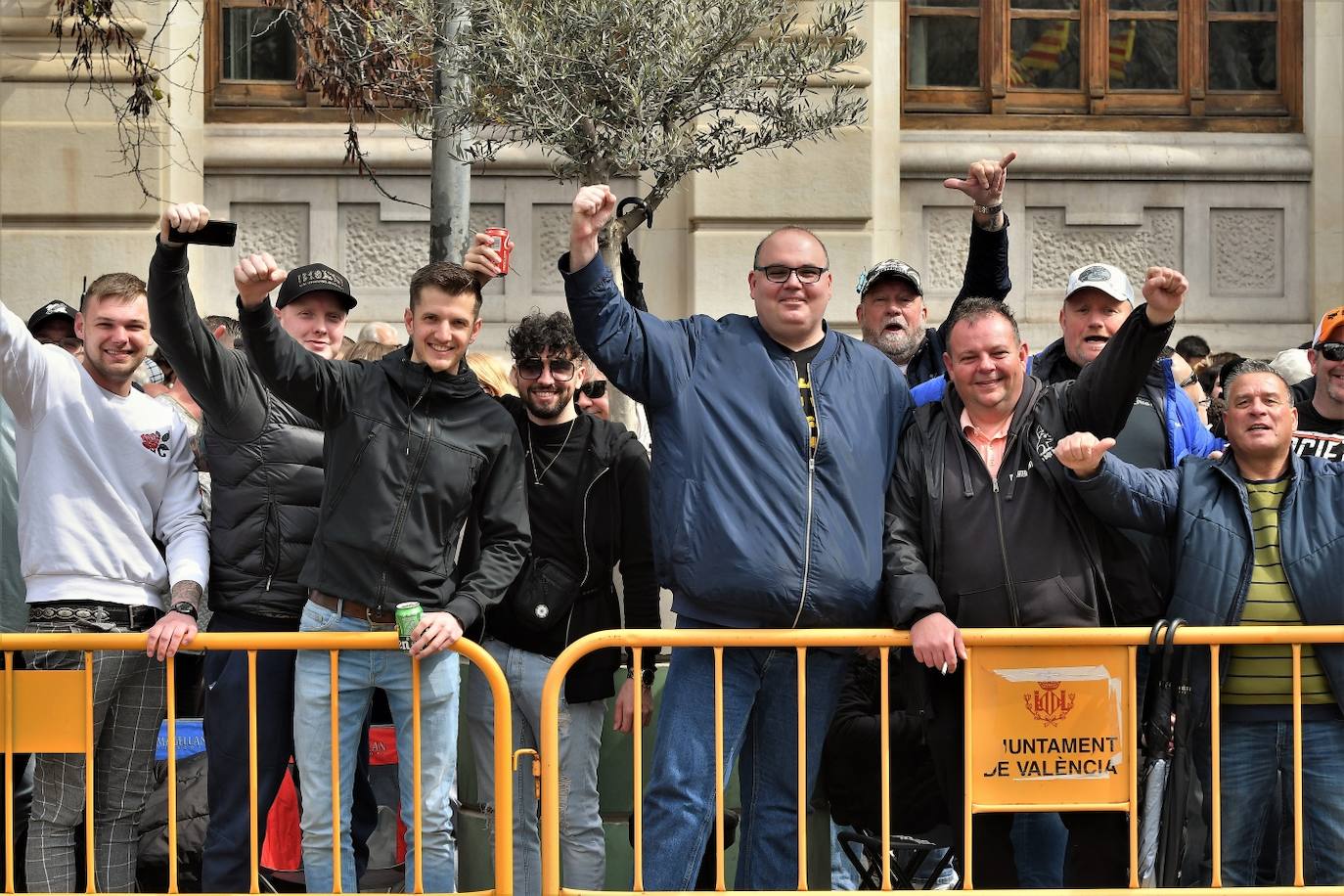 Fotos: Búscate en la mascletà de este 18 de marzo de 2022