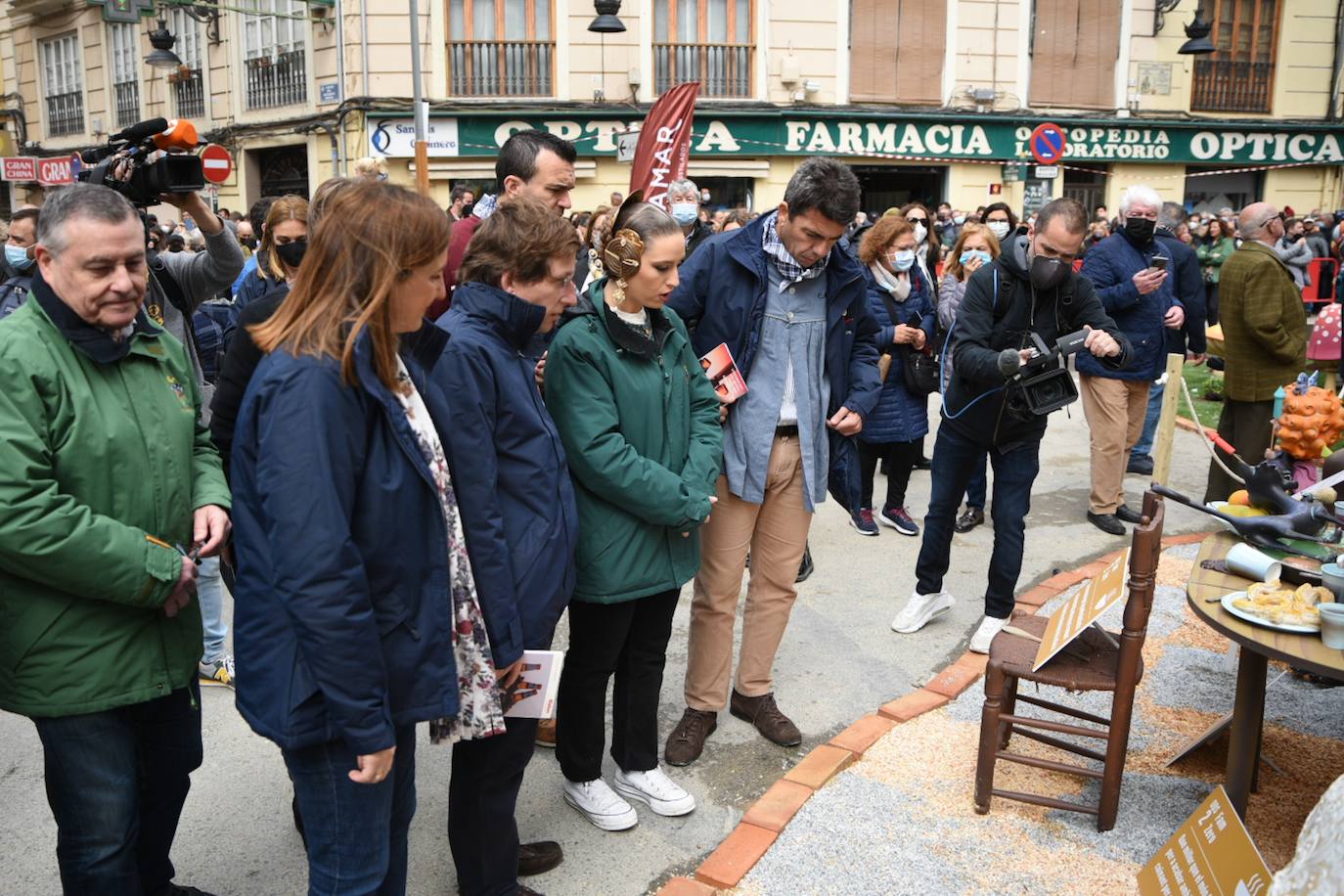 Fotos: Fallas 18 de marzo de 2022: Convento Jerusalén reúne a políticos y caras conocidas