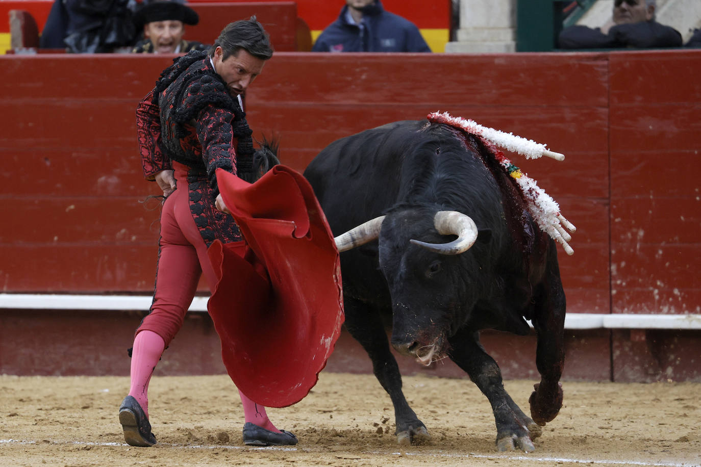 Corrida de toros de la Feria de Fallas, con reses de Victoriano del Río para Diego Urdiales, José María Manzanares y Roca Rey. 