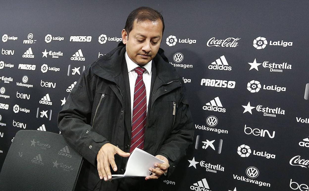 Anil Murthy, en una comparecencia de prensa en Mestalla.