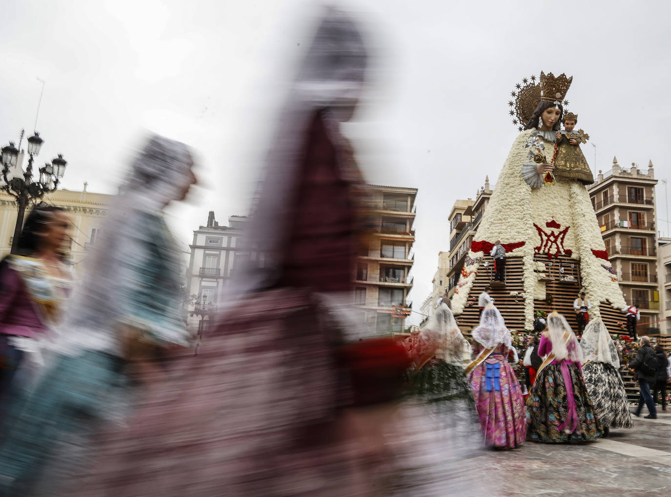 Fotos: Así es el manto de la Mare de Déu para las Fallas 2022