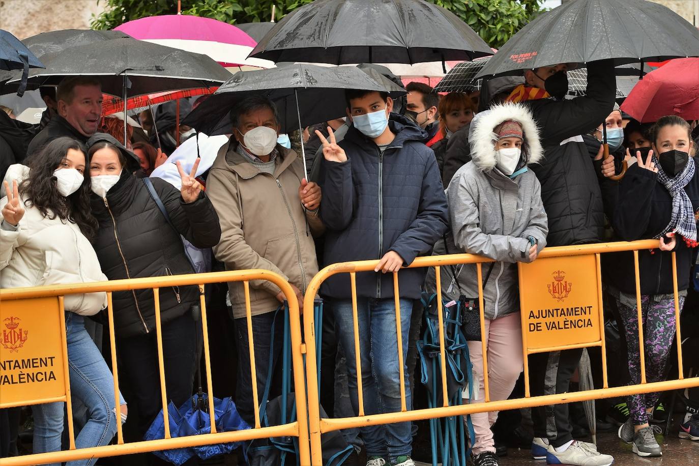 Fotos: Búscate en la mascletà de este sábado 19 de marzo