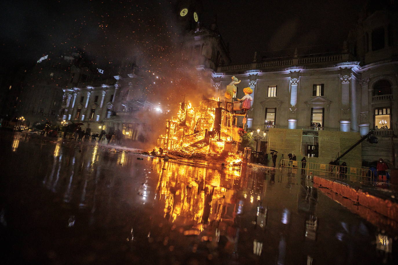 Fotos: Cremà 2022: Arden las fallas de la vuelta a la normalidad