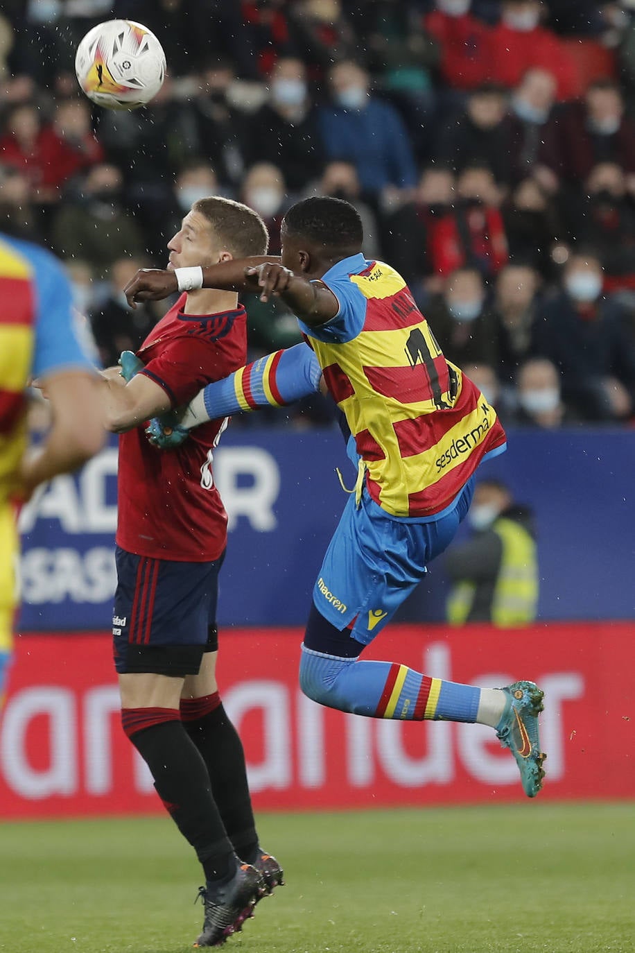 Fotos: Las mejores imágenes del CA Osasuna-Levante UD