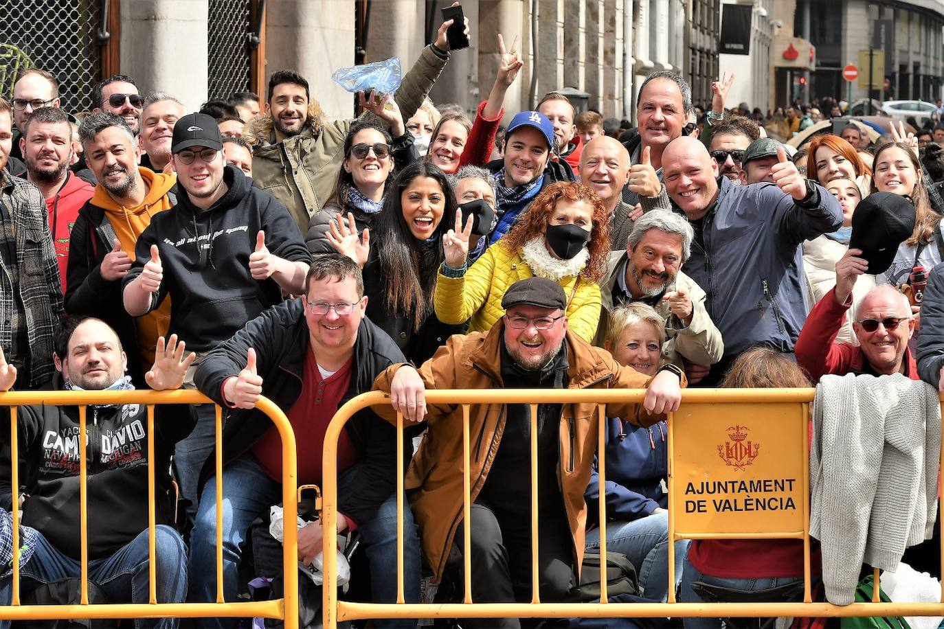 Fotos: Búscate en la mascletà del 20 de marzo en Valencia