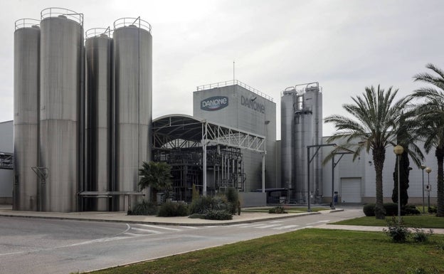 La planta valenciana de Danone cerrará el miércoles por la huelga de transportistas