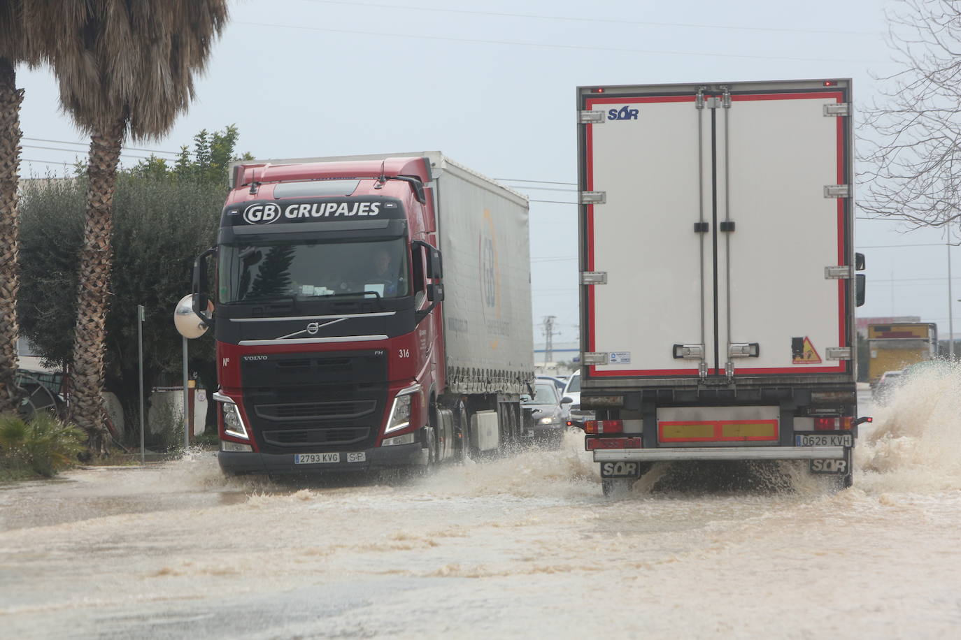 Las precipitaciones históricas en marzo dejan carreteras cortadas, ríos y barrancos desbordados y numerosas incidencias en Valencia y Castellón.