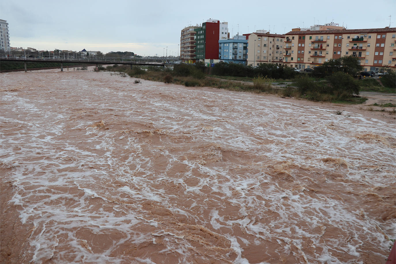 Las precipitaciones históricas en marzo dejan carreteras cortadas, ríos y barrancos desbordados y numerosas incidencias en Valencia y Castellón.