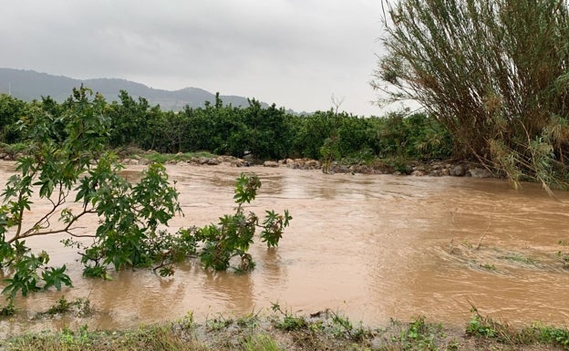 Partida rural inundada por el desbordamiento del río Vaca en Tavernes. 