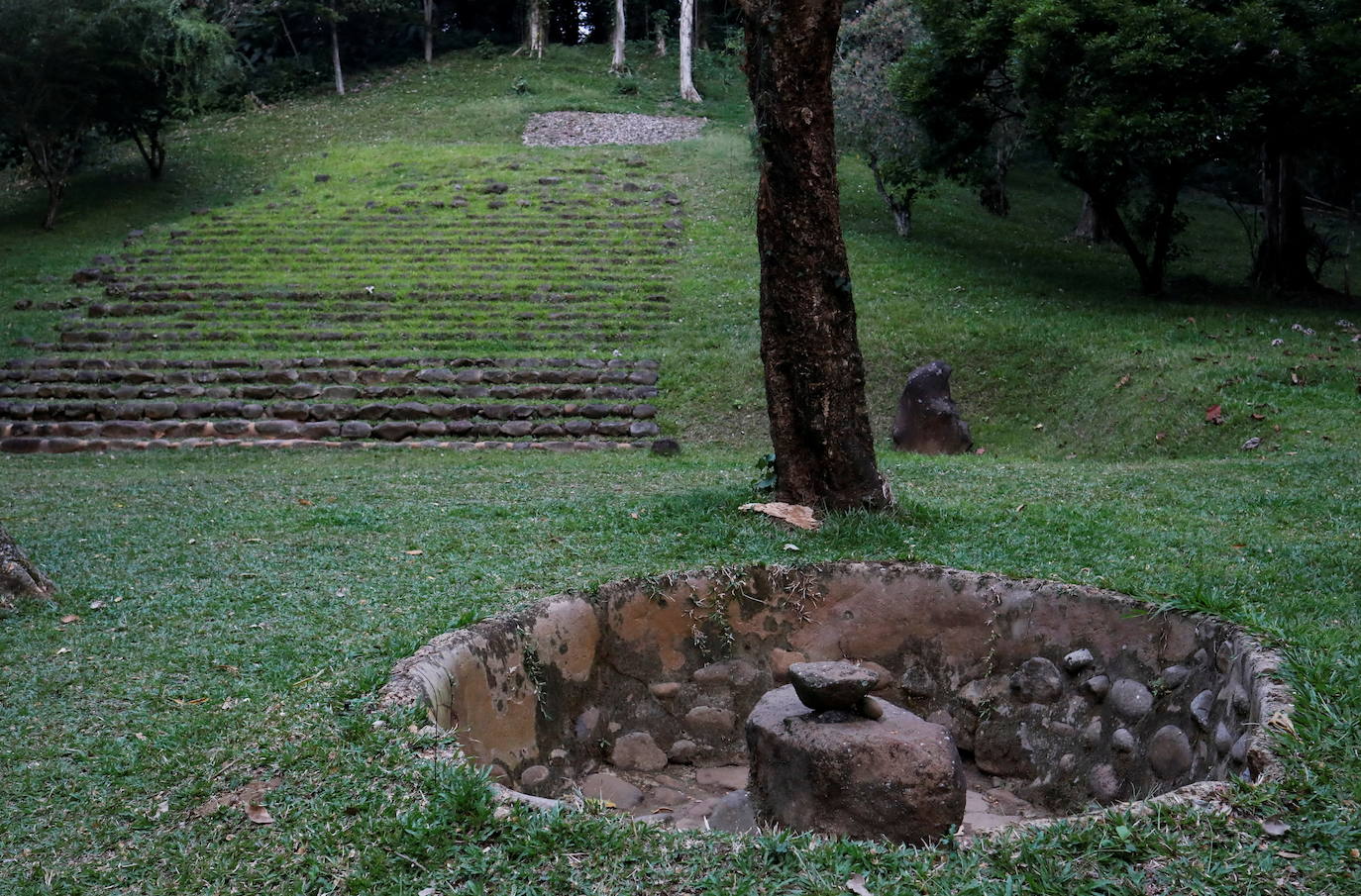 Junto a Belice, Guatemala es otro de los puntos neurálgicos de la cultura maya, presente también, de una forma u otra, por todo el país. Uno de los lugares a visitar para descubrir las raíces de esta cultura es el Parque Arqueológico Nacional Tak'alik Ab'aj -en la imagen-, hogar de decenas de ruinas.