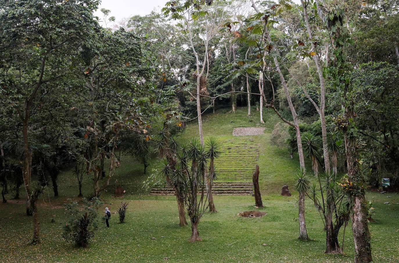 Junto a Belice, Guatemala es otro de los puntos neurálgicos de la cultura maya, presente también, de una forma u otra, por todo el país. Uno de los lugares a visitar para descubrir las raíces de esta cultura es el Parque Arqueológico Nacional Tak'alik Ab'aj -en la imagen-, hogar de decenas de ruinas.