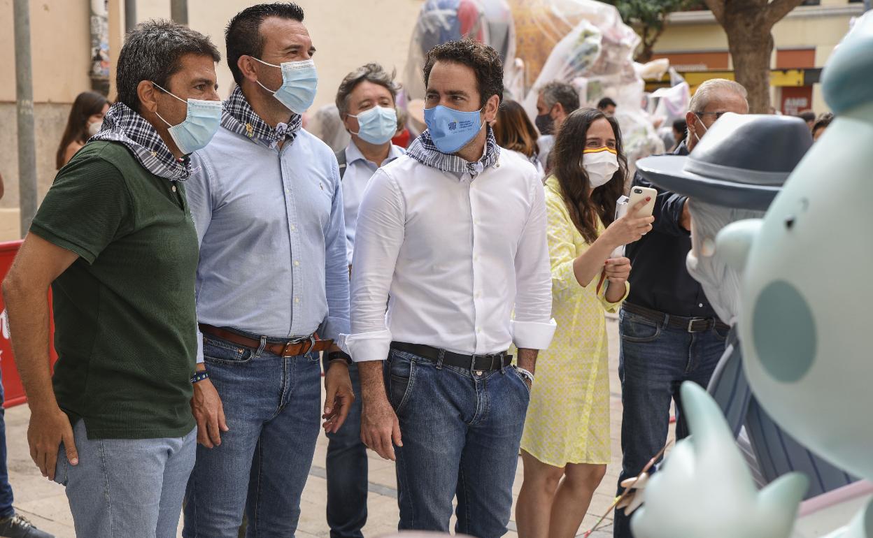 Mazón, Mompó y García Egea, durante las fallas del año pasado. 