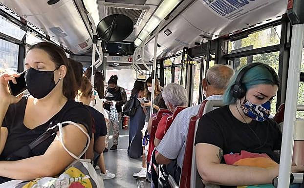 Darias, sobre el fin de las mascarillas: «Vamos a ir paso a paso»