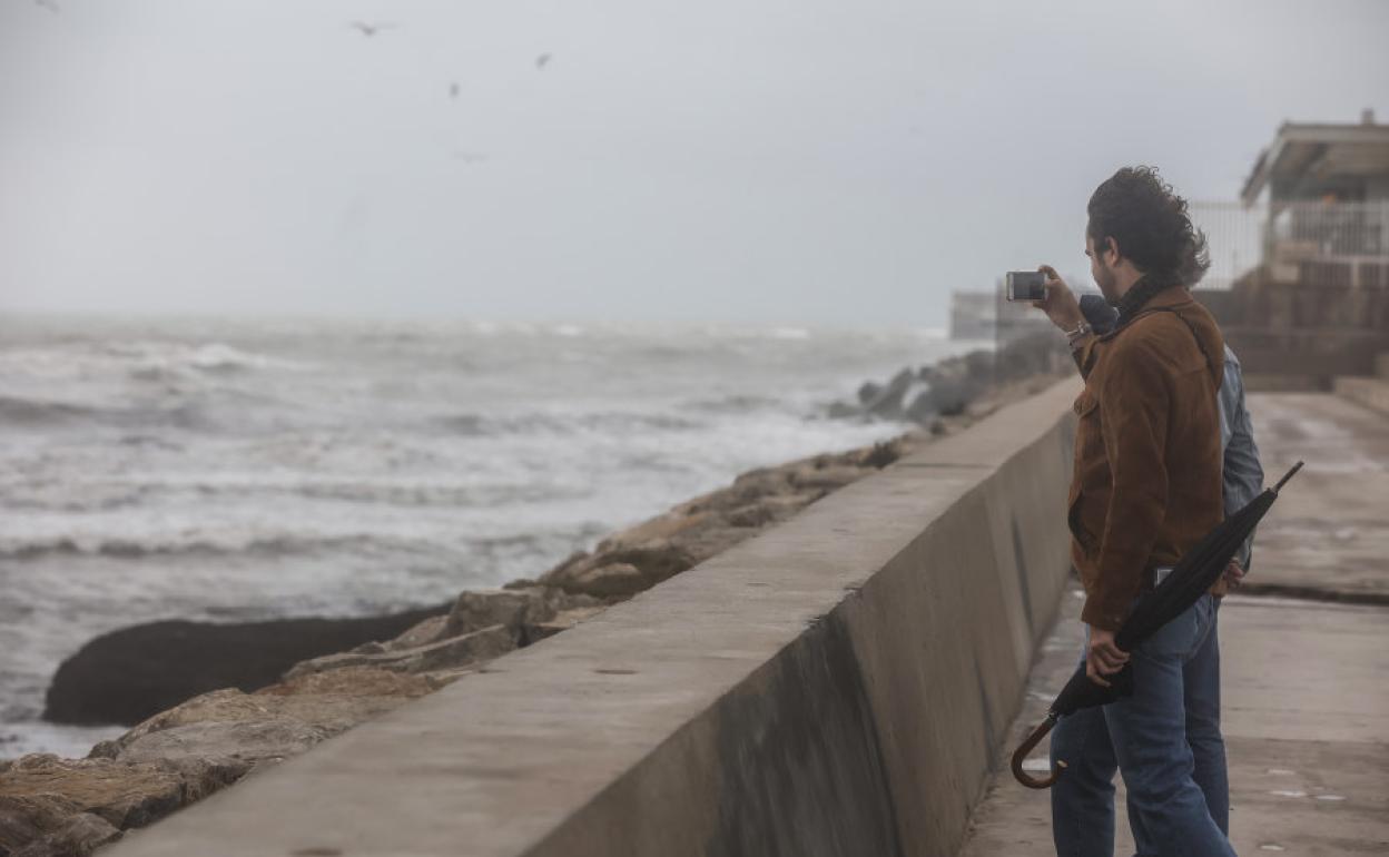 El tiempo hoy y mañana en Valencia: lluvias, frío y viento | Aemet anuncia tormentas y activa un aviso amarillo antes de la llegada del frío invernal a la Comunitat Valenciana