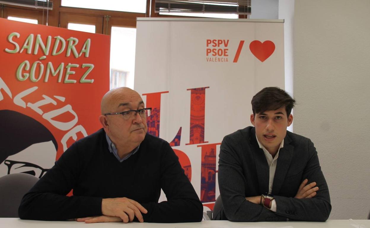 Carlos Vila, secretario de Organizacíon, y Borja Sanjuán, portavoz del PSPV en Valencia, este miércoles. 