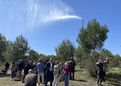 Imagen secundaria 1 - La presentación de los cañones de agua en La Canyada de Paterna. 