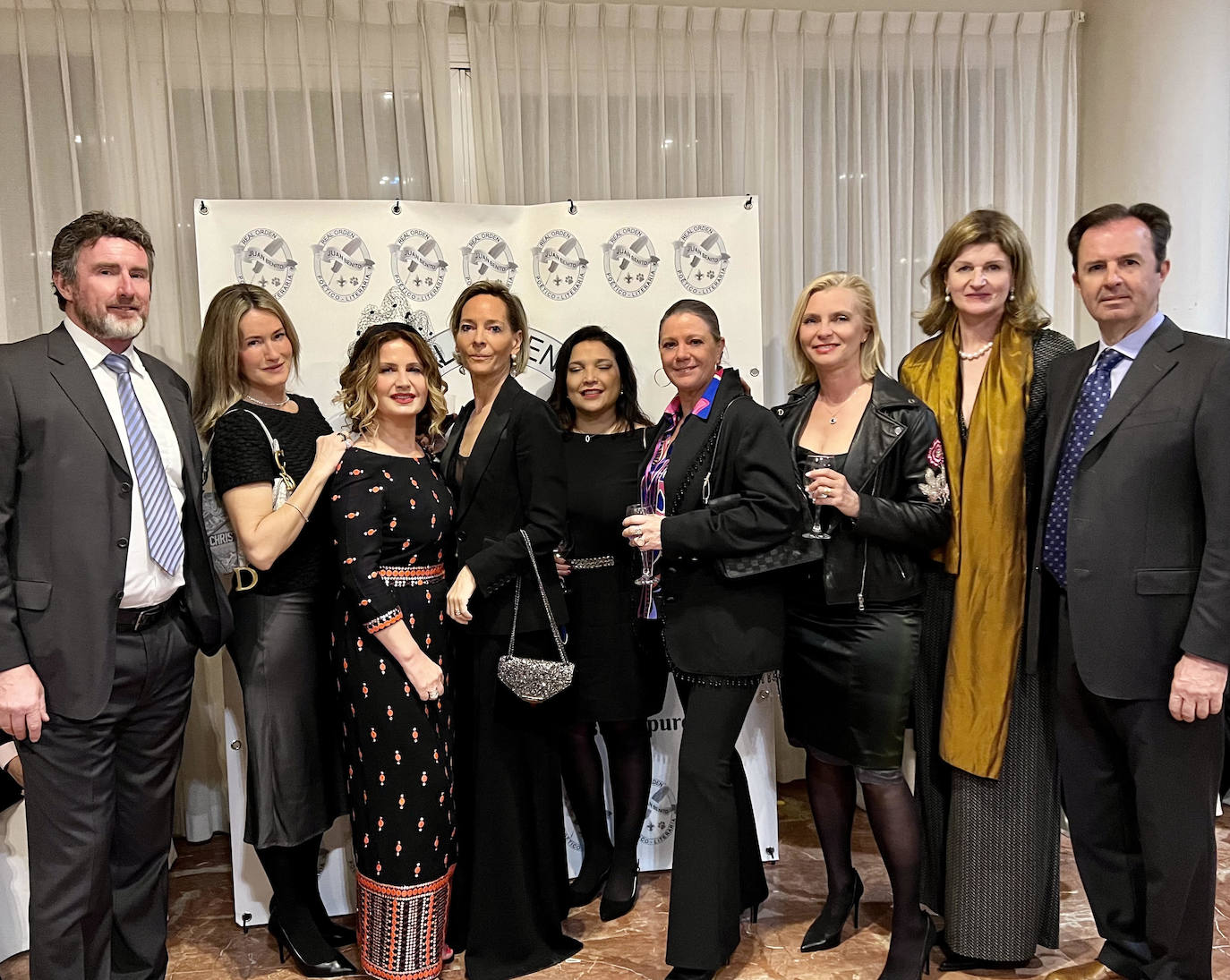 Eric Le Gallo, Carmen Ferrando, Eva Alapont, Laurence Lemoine, Carvi Pinto, Estelle Tiry, Corinne Loubignac, Nicola Seyda y Vicente Lluch.