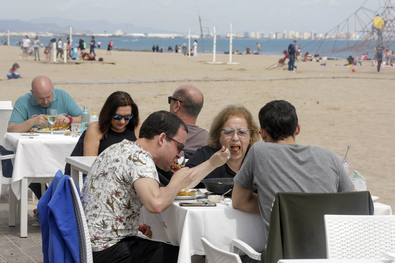 Fotos: Valencia disfruta del buen tiempo previo a la Semana Santa