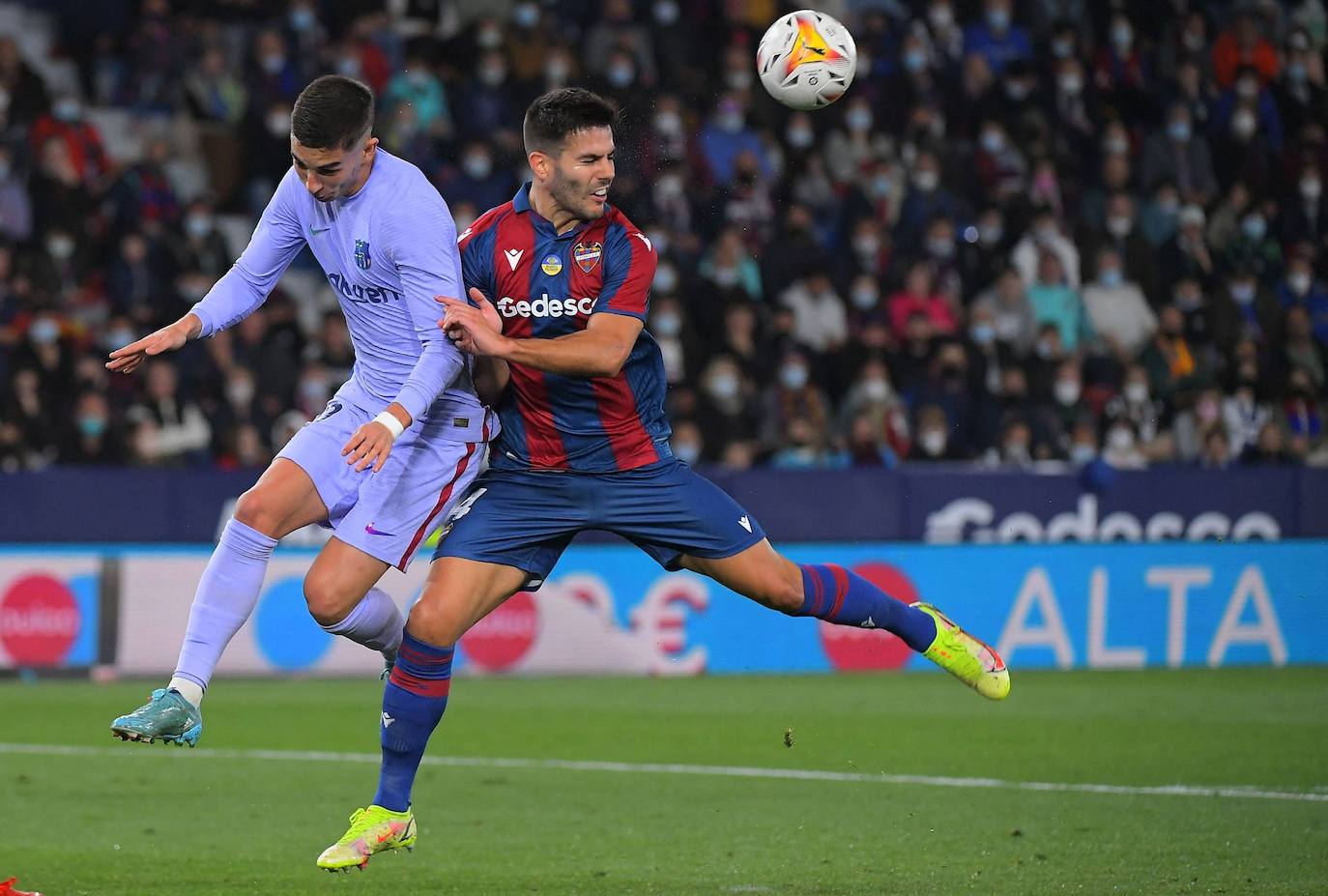 Fotos: Las mejores imágenes del Levante UD-FC Barcelona