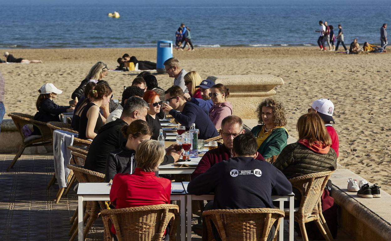 Vuelve la polémica con la posible llegada de la tasa turística en la Comunitat en 2023. 