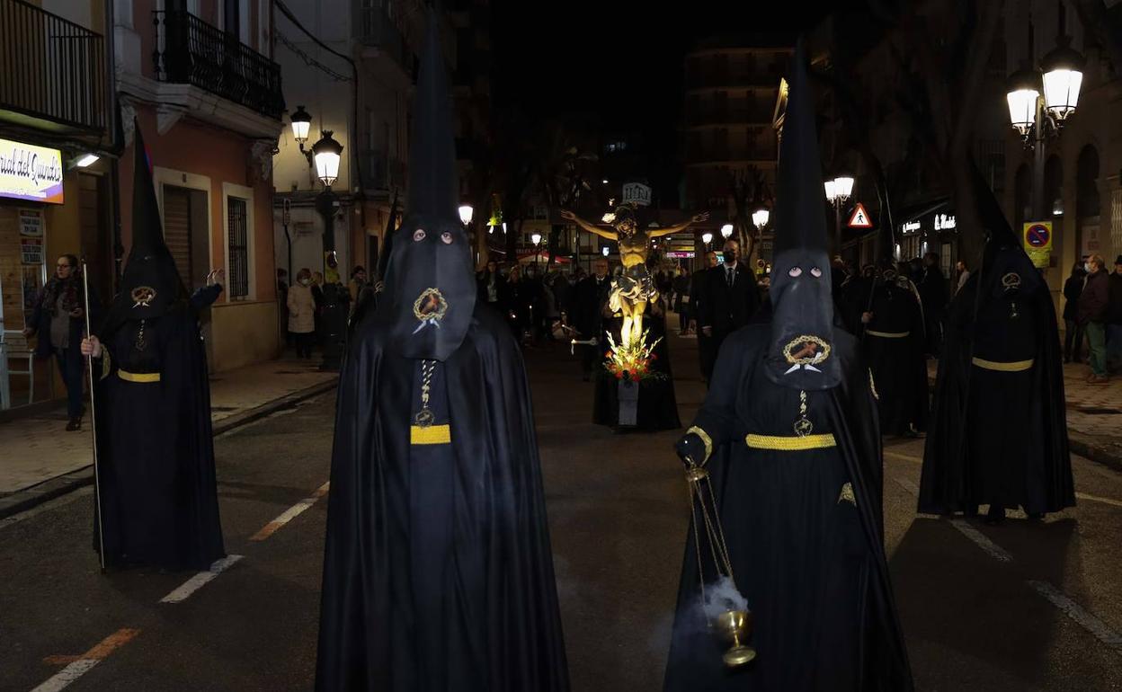 Una de las procesiones celebradas ayer en Torrent. 