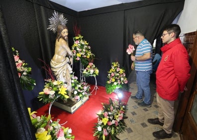 Imagen secundaria 1 - Cristo del Buen Acierto, Jesús en la Columna y Cristo de los Afligidos. 