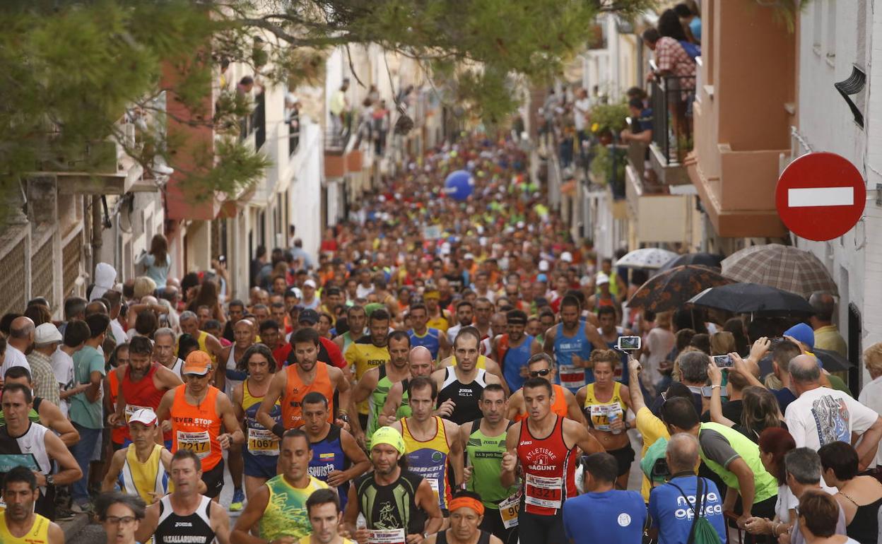 El Gran Fondo de Siete Aguas es una de las carreras más multitudinarias del verano. 