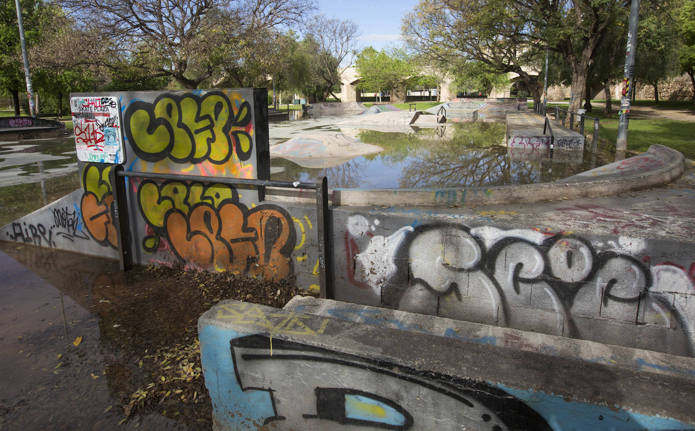 Fotos: El deterioro del Jardín del Turia de Valencia