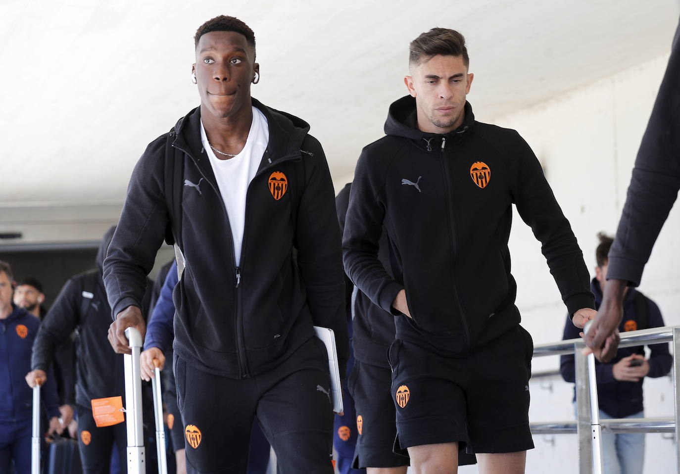 Fotos: El Valencia CF vuelve a casa tras la final de la Copa del Rey en Sevilla