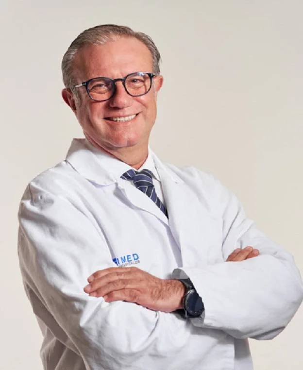 Doctor Eduardo Sánchez Alepuz  , jefe del Servicio de Cirugía Ortopédica y Traumatología del Hospital IMED Valencia