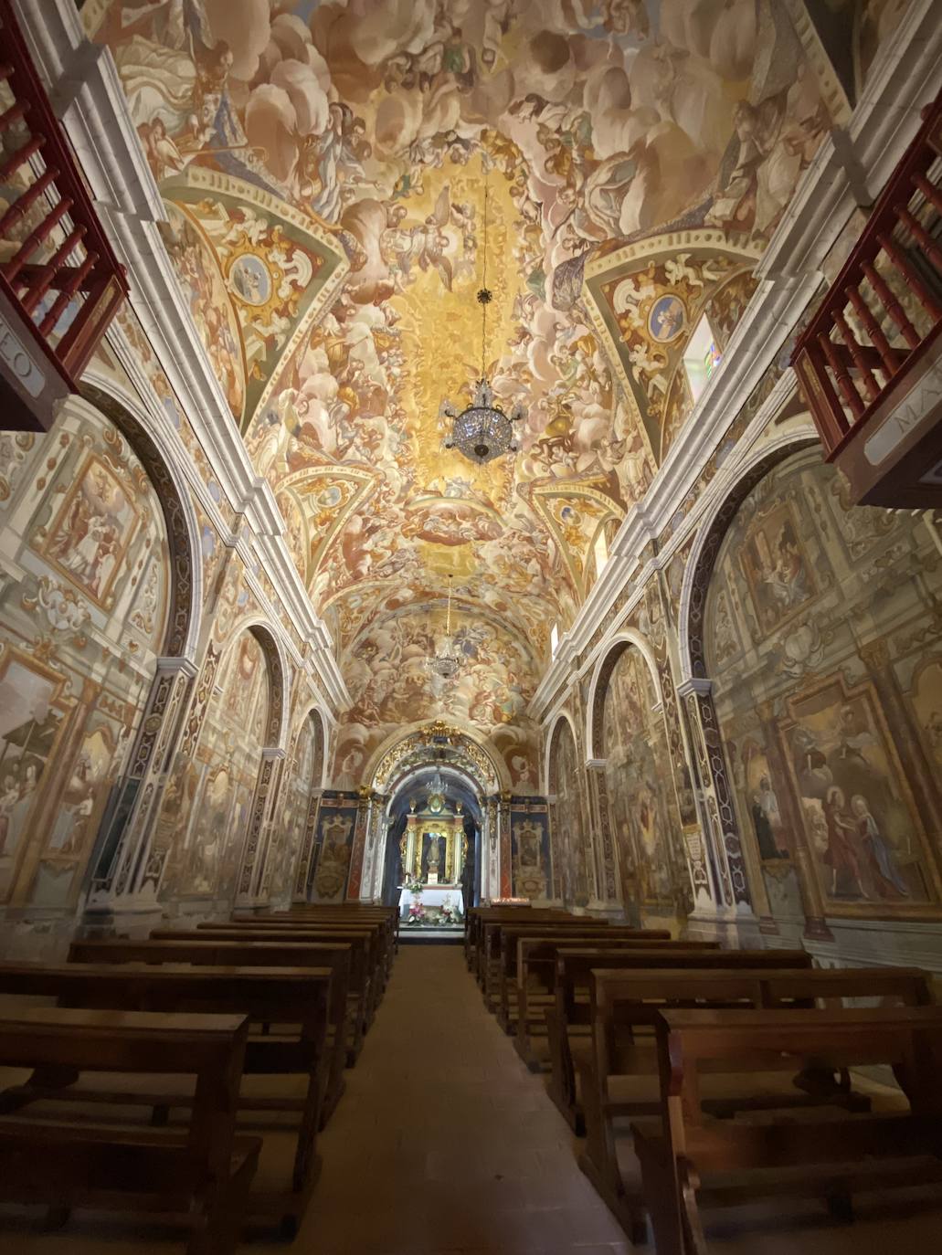 Fotos: La capilla sixtina que se esconde en el interior de la Comunitat