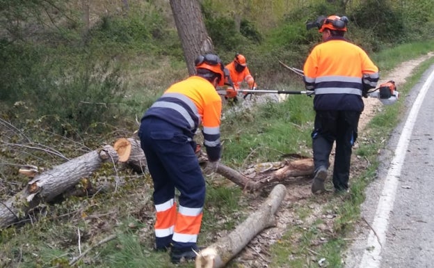 Imagen principal - Trabajos de adecuación en el entorno del Racó Sant Bonaventura. 