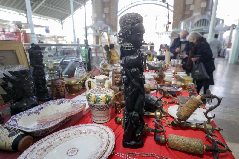 Mercadillo en el Mercado de Colón. 