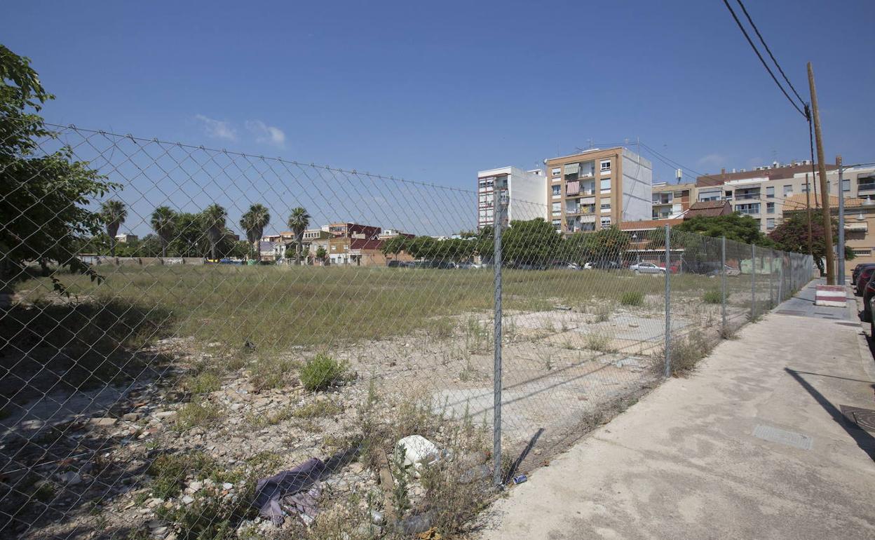 Nazaret, Valencia | Cultura pide suspender el Plan de Nazaret al no  justificarse la desprotección de varios edificios | Las Provincias