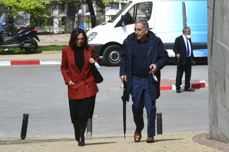 Isabel Gemio llega al tanatorio San Isidro