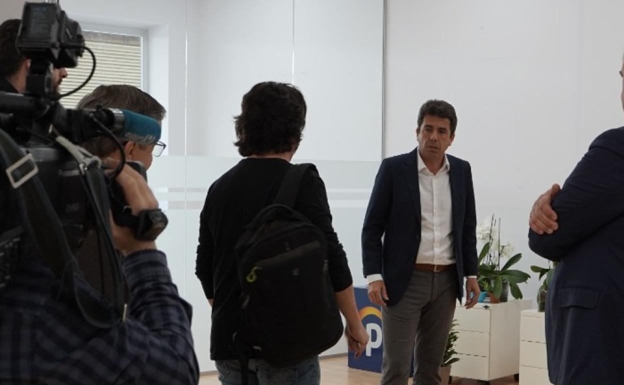 El presidente del PPCV, Carlos Mazón, en la nueva sede autonómica del partido en Valencia.