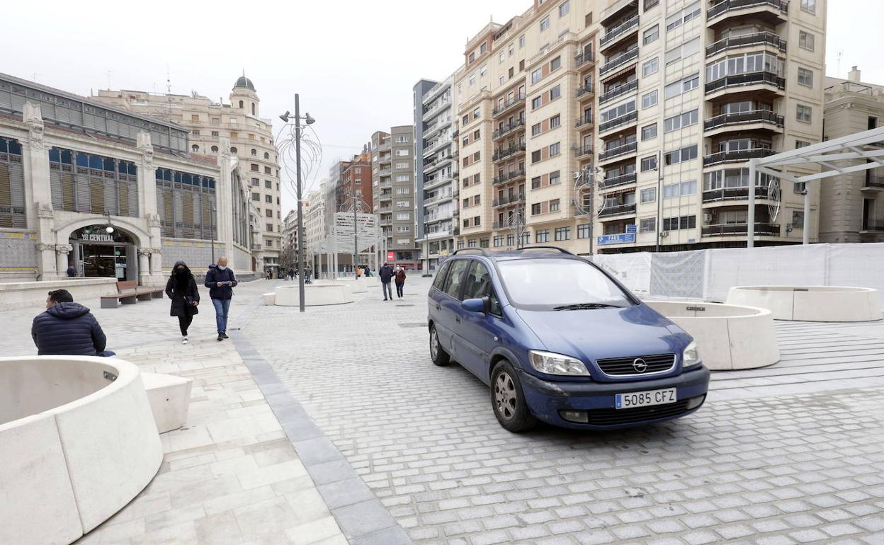 Apertura al tráfico de la plaza Ciudad de Brujas el pasado enero. 