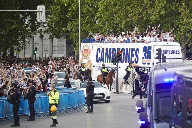 Fotos: Festejo liguero del Real Madrid en Cibeles